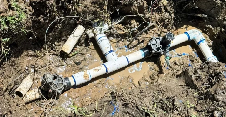 How to Cleanse Calcium Deposits From a Sprinkler Head